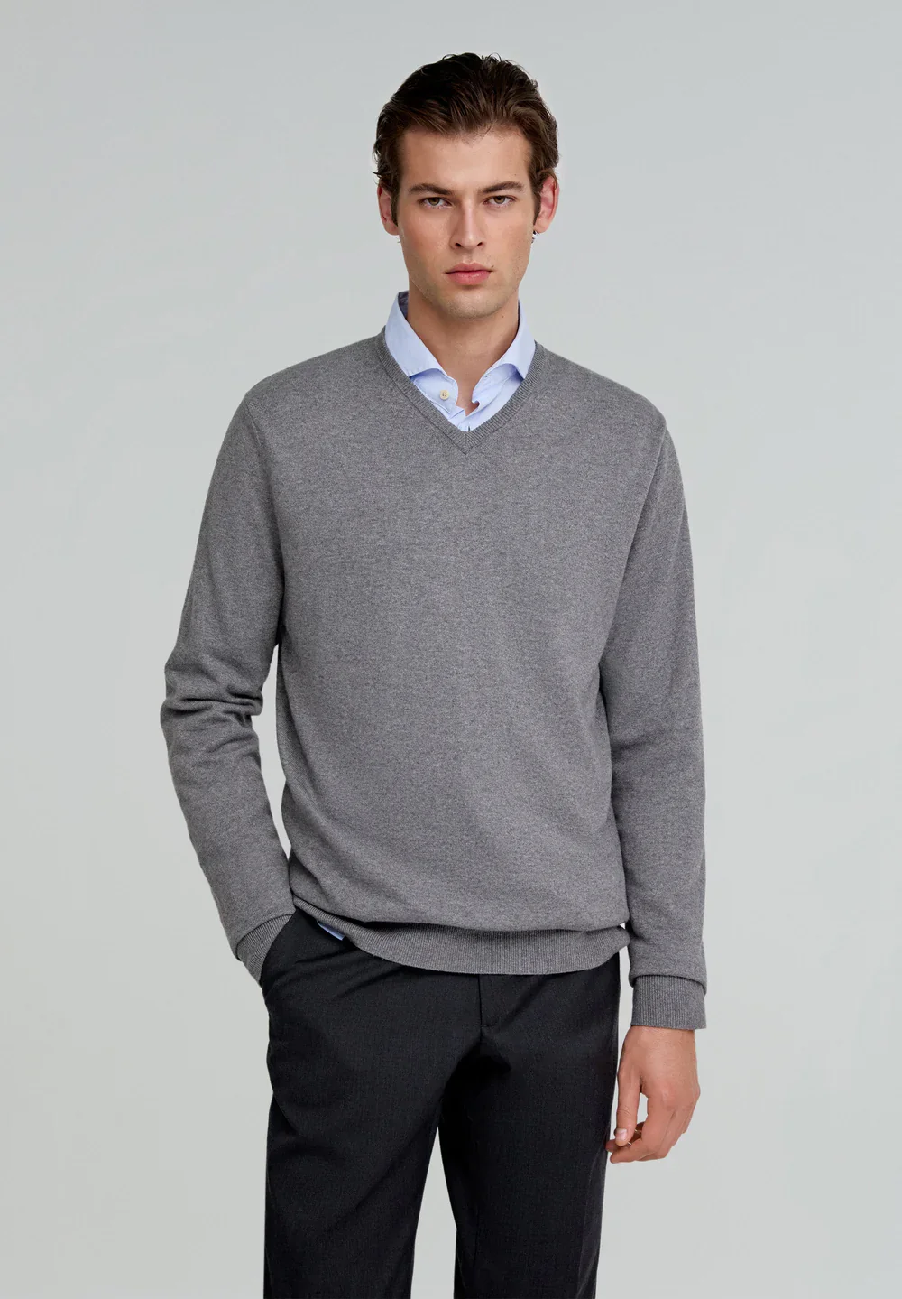 Sweater Cuello Pico Calavera