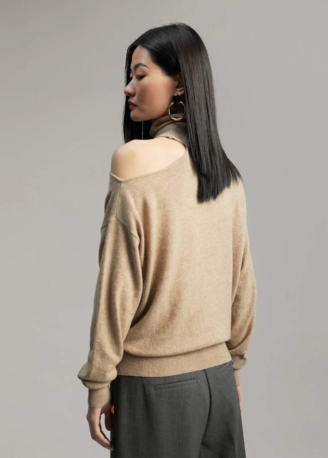 Sweater Con Cut-Out - Image 3