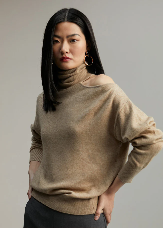 Sweater Con Cut-Out - Image 4