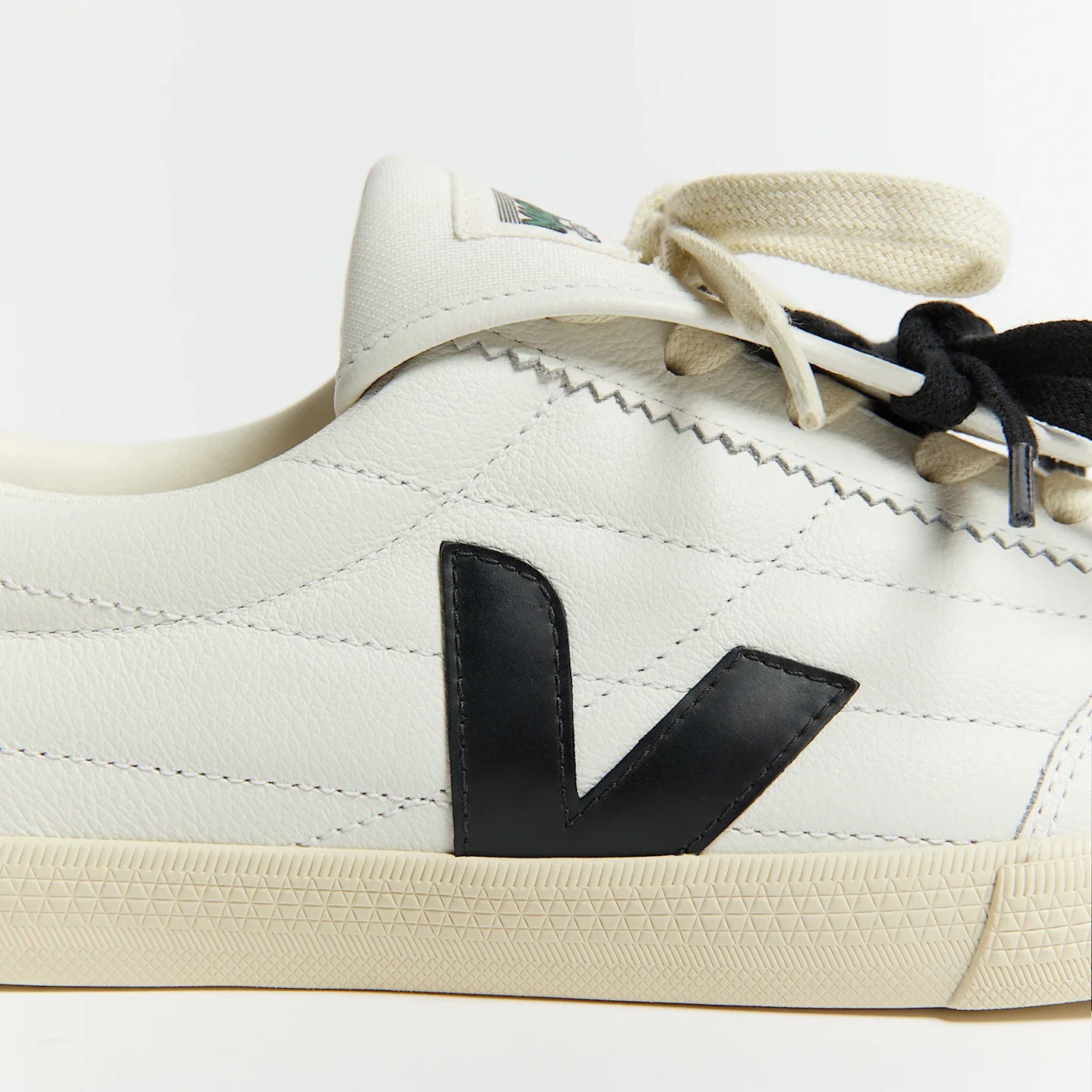 Zapatillas Veja De Hombre Panenka Veja X Magliano Leath - Image 3